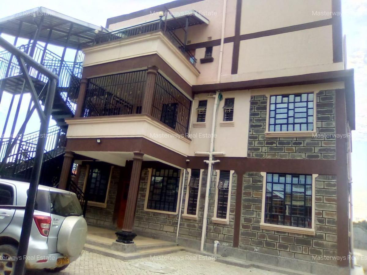 7 Bed House with En Suite at Lanet - 2