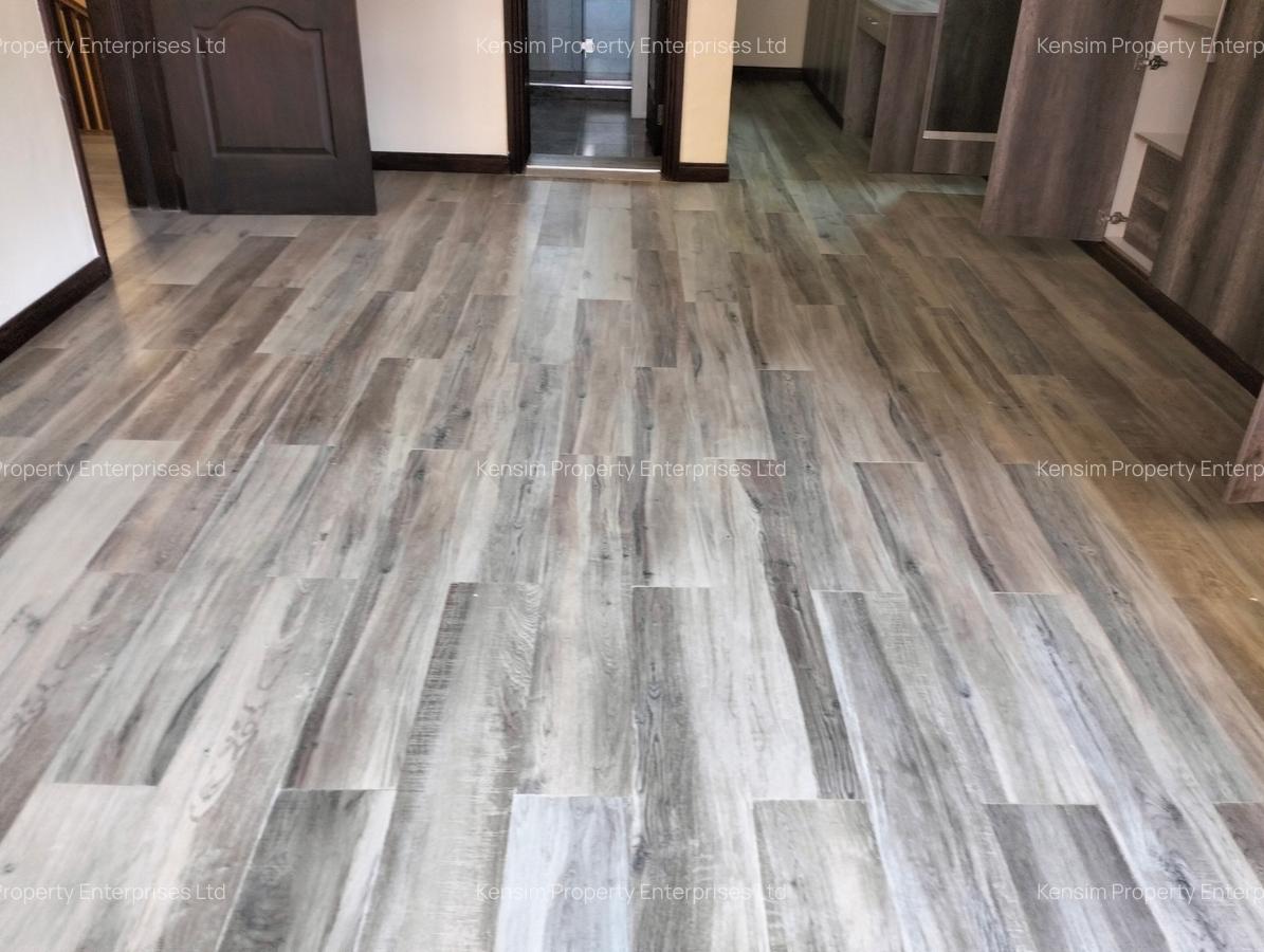 5 Bed Townhouse with En Suite in Lavington - 4