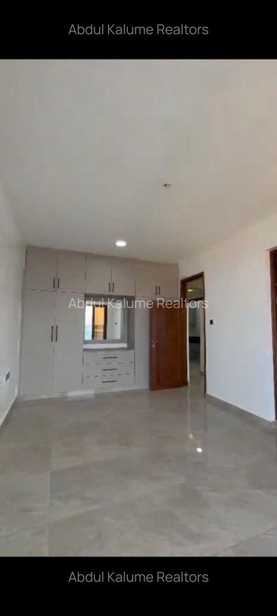 Serviced 3 Bed Apartment with En Suite at Nyali - 6