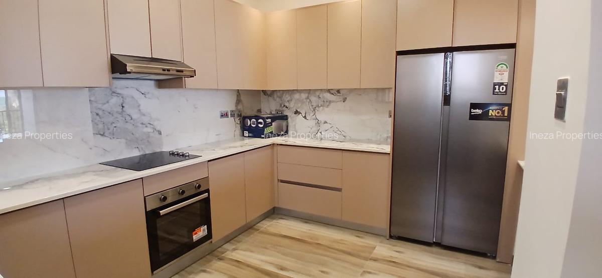 2 Bed Apartment with En Suite in Brookside - 4