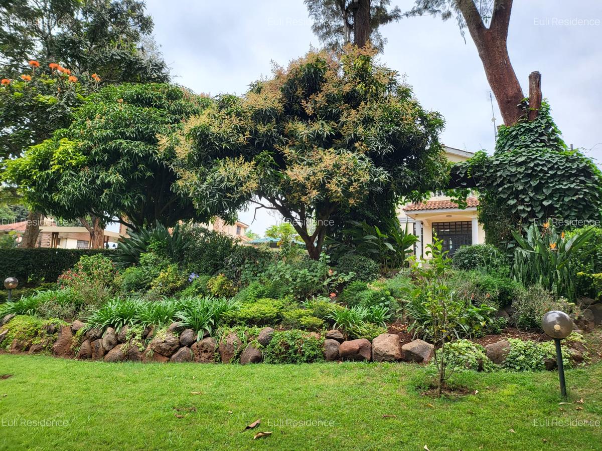 4 Bed Townhouse with En Suite at Red Hill - 18