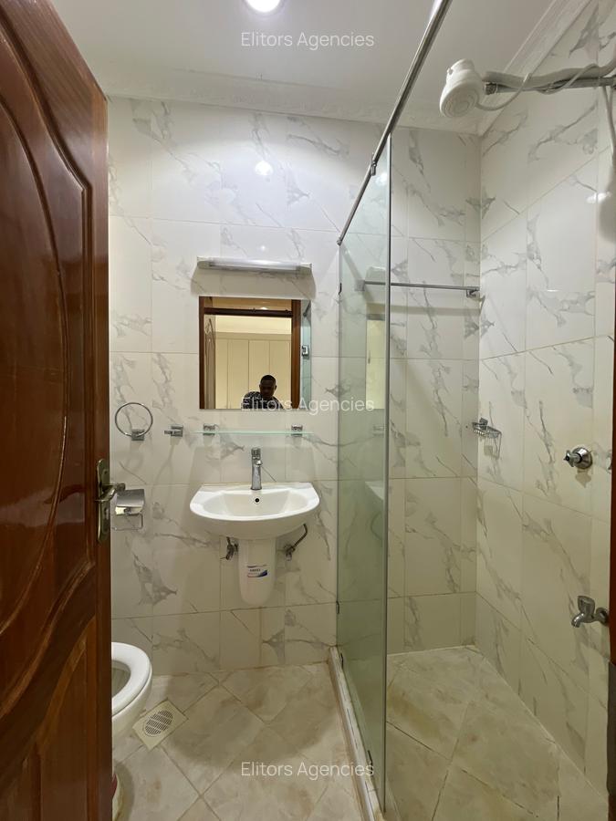 2 Bed Apartment with En Suite at School Lane - 16