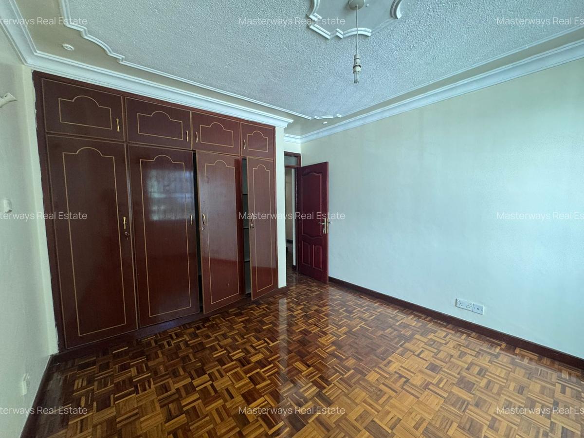 2 Bed Apartment with En Suite at Lantana Road - 6