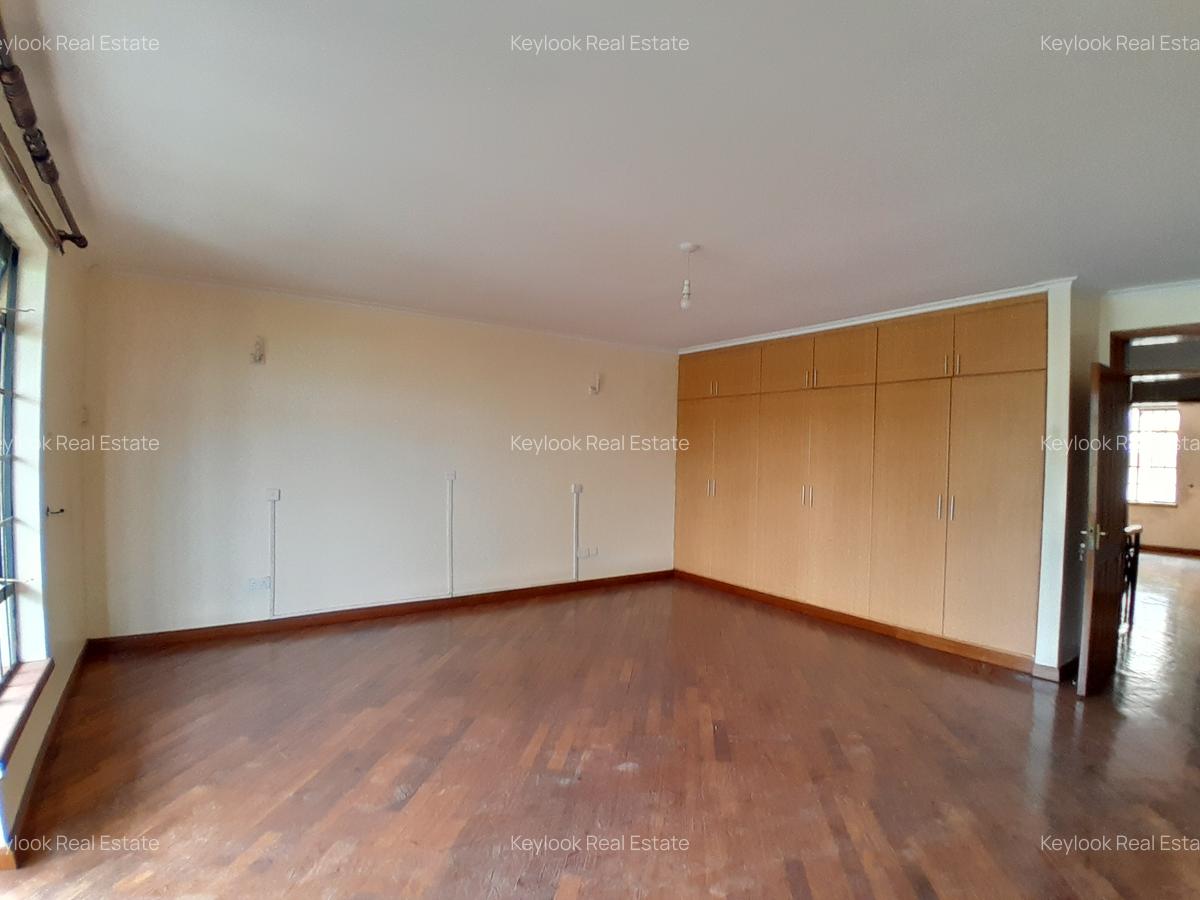 4 Bed Townhouse with En Suite at Lavington Green - 10