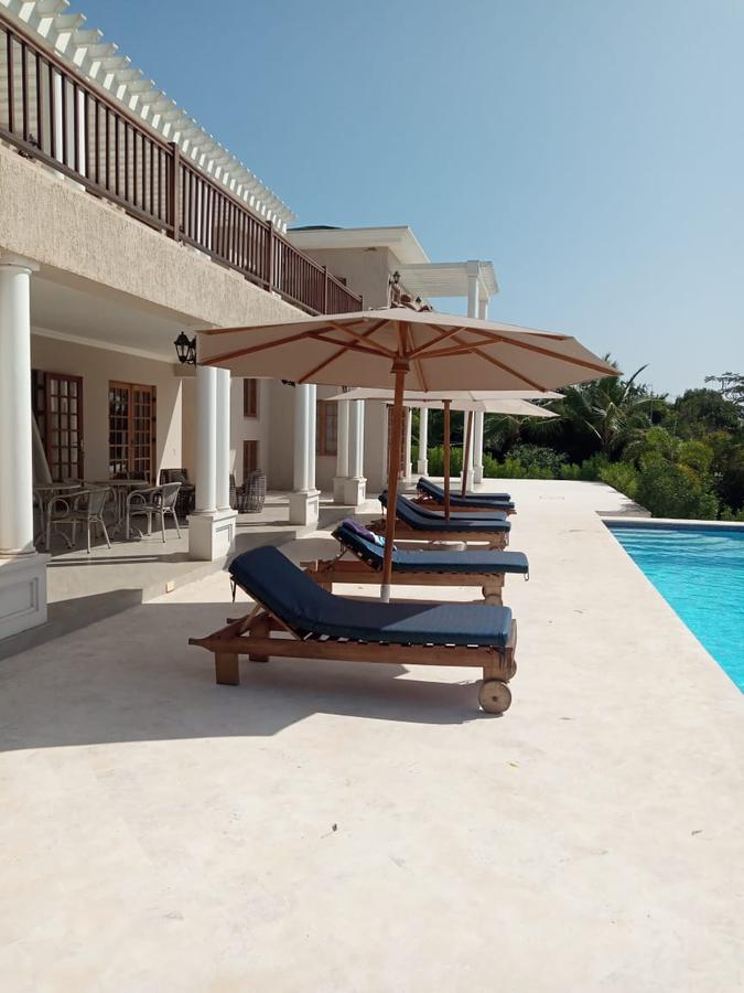 5 Bed Villa with Swimming Pool in Vipingo - 16