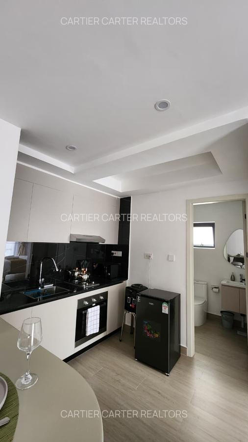 Furnished 1 Bed Apartment with Swimming Pool in Kilimani - 5