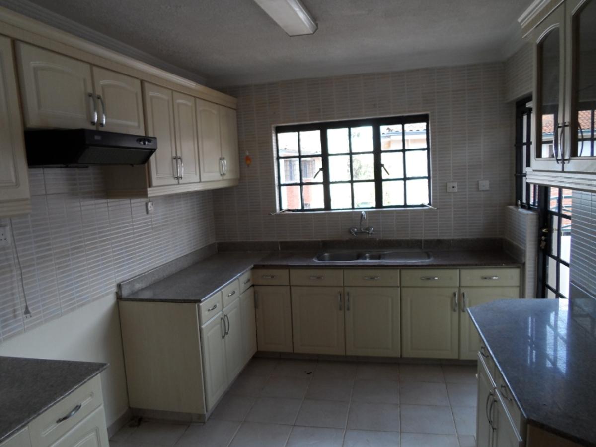 3 Bed Apartment with En Suite at Kilimani - 4