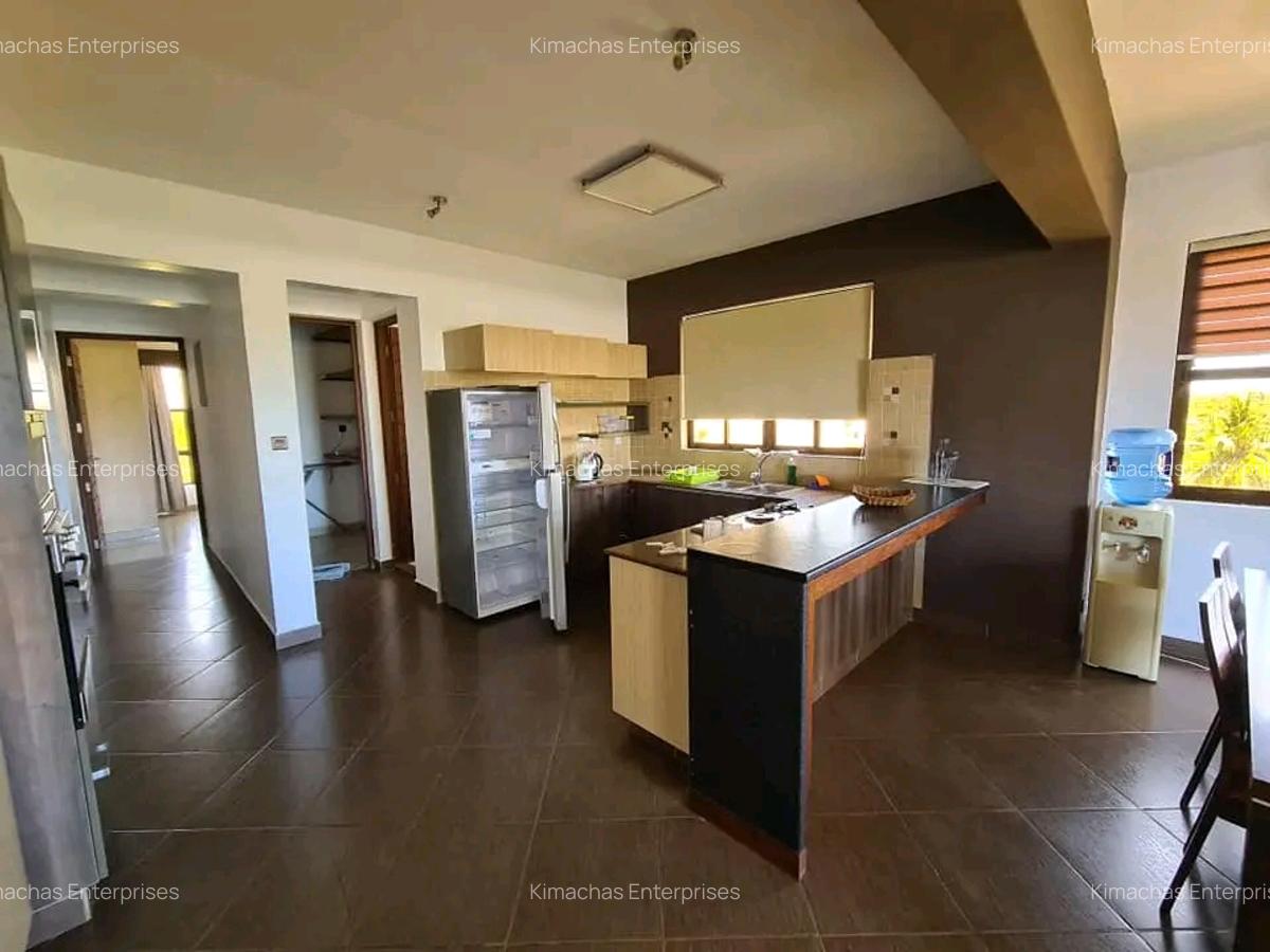 3 Bed Apartment with En Suite at Moyne Drive - 11