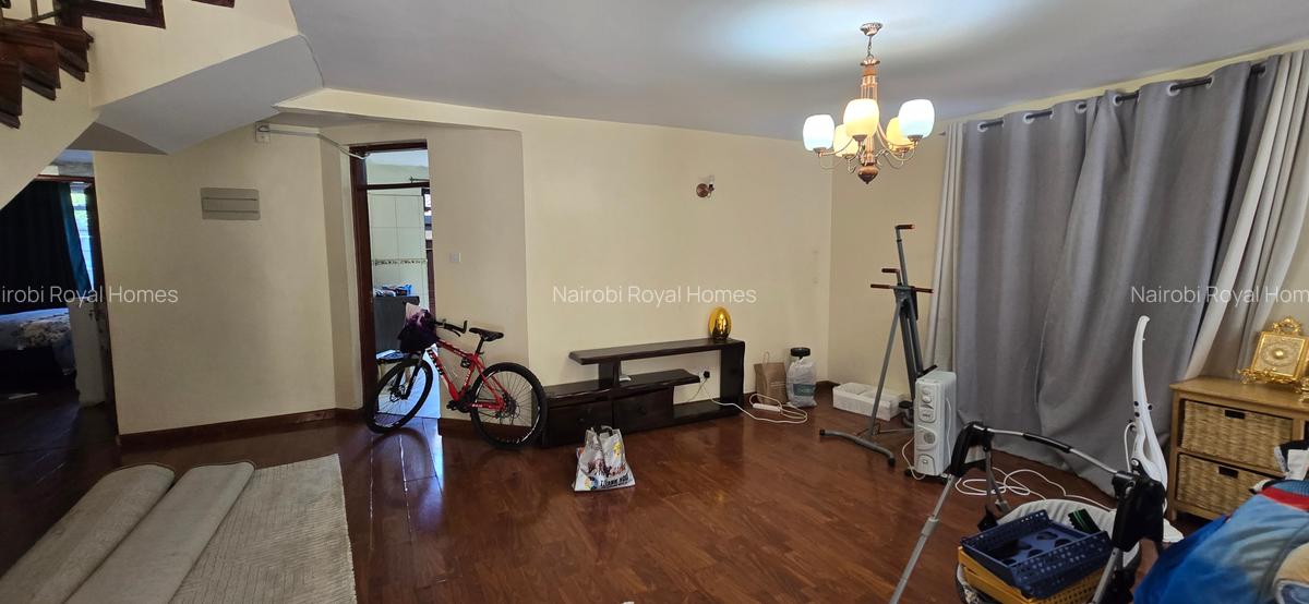 5 Bed Townhouse with En Suite at Lavington Green - 16