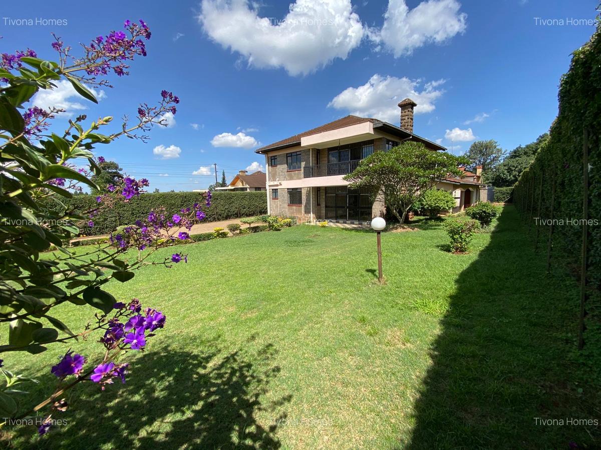 6 Bed House with En Suite in Runda - 14