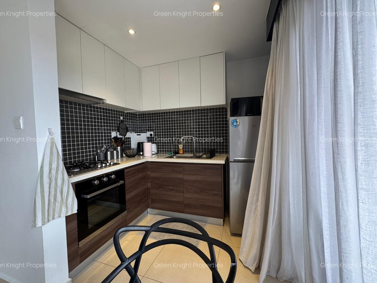 Serviced 1 Bed Apartment with En Suite in Lavington - 8