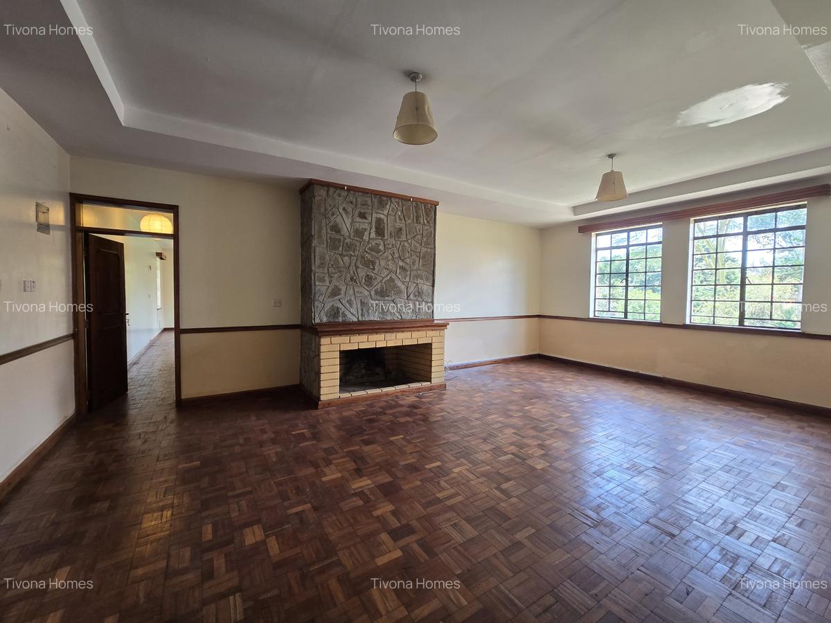 5 Bed House with En Suite in Runda - 5