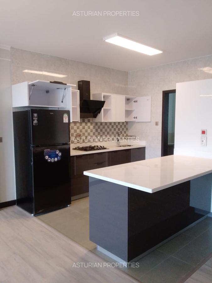 2 Bed Apartment with En Suite in Riverside - 3