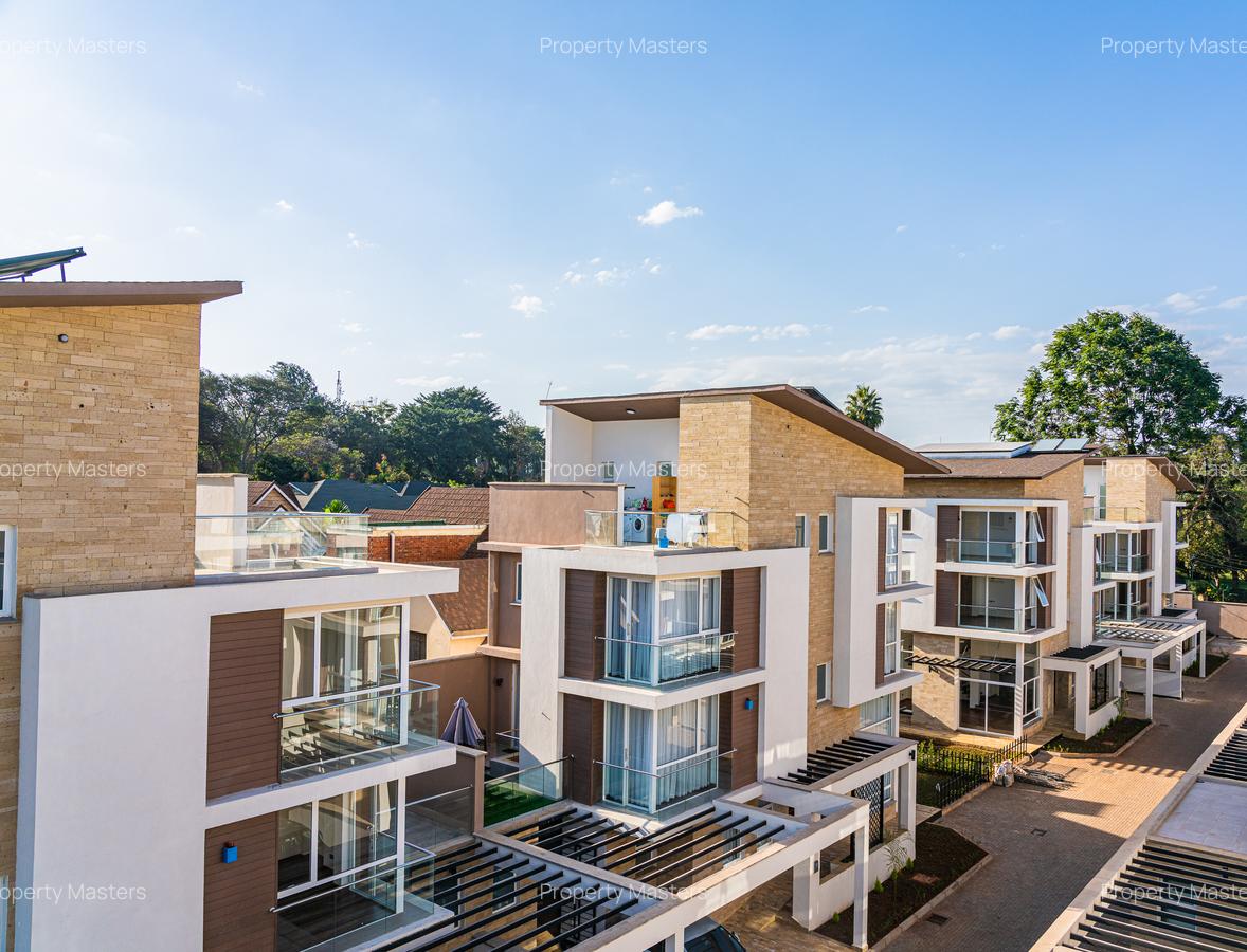 4 Bed Townhouse with En Suite at Kabasiran Avenue - 20