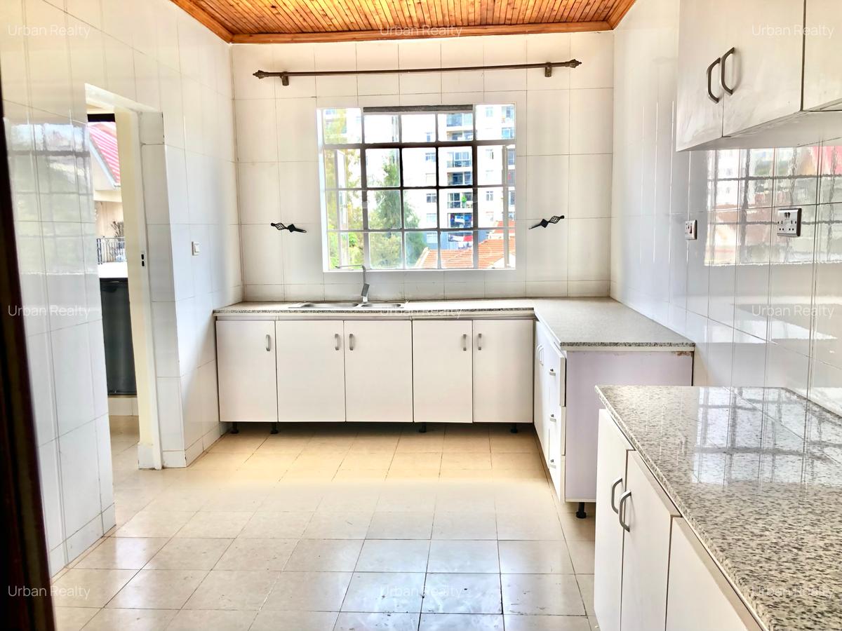 4 Bed Apartment in Kilimani - 6
