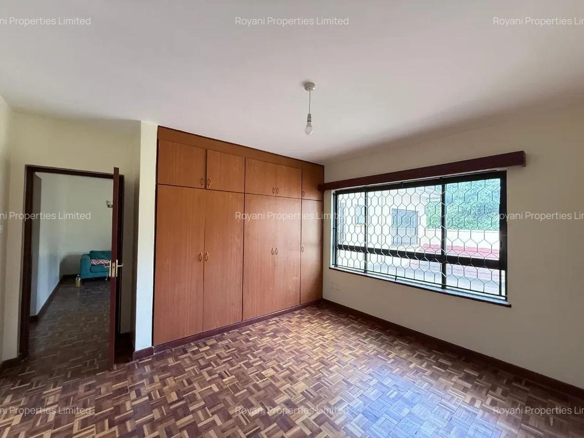 5 Bed Townhouse with En Suite in Lavington - 5