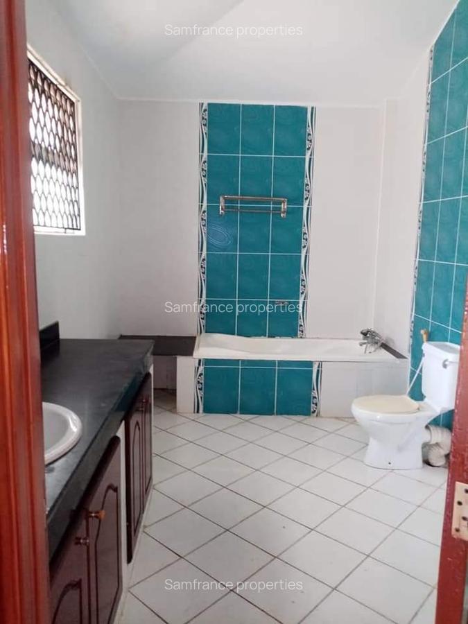 4 Bed Townhouse with En Suite at Baobab Road - 10