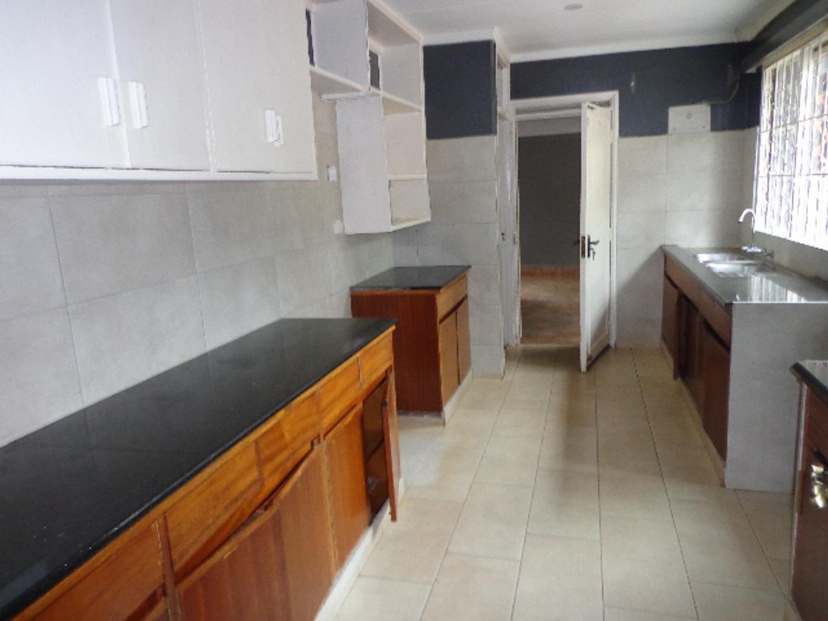 4 Bed House with En Suite in Loresho - 13