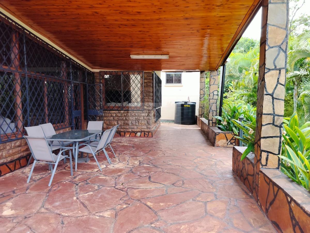 5 Bed Townhouse with En Suite in Kitisuru - 3