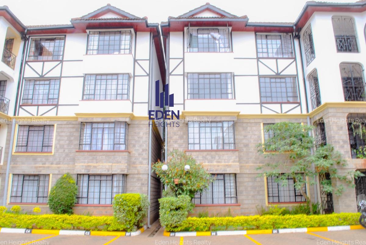 3 Bed Apartment with En Suite in Valley Arcade - 1