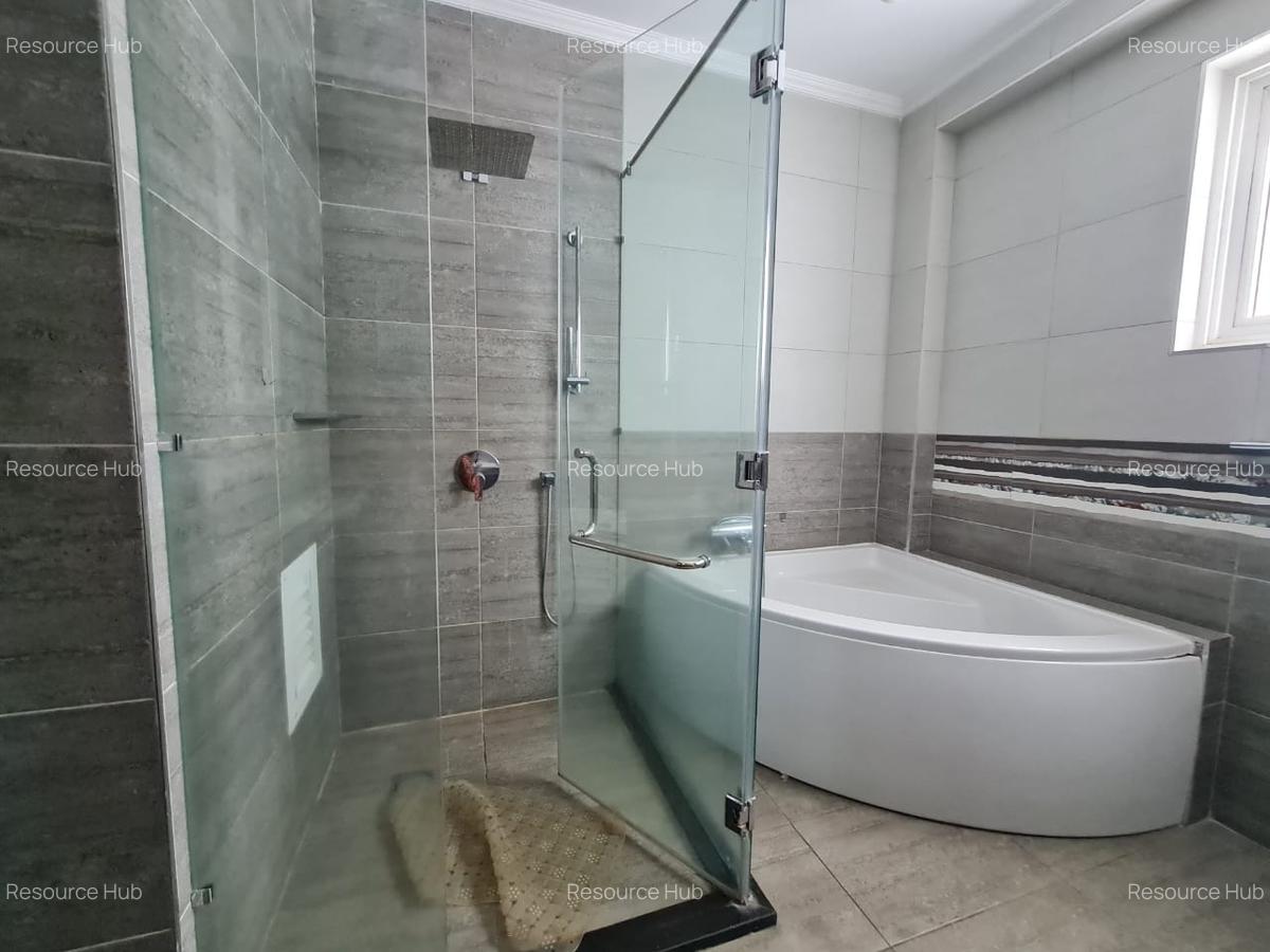 4 Bed Apartment with En Suite at General Mathenge - 11