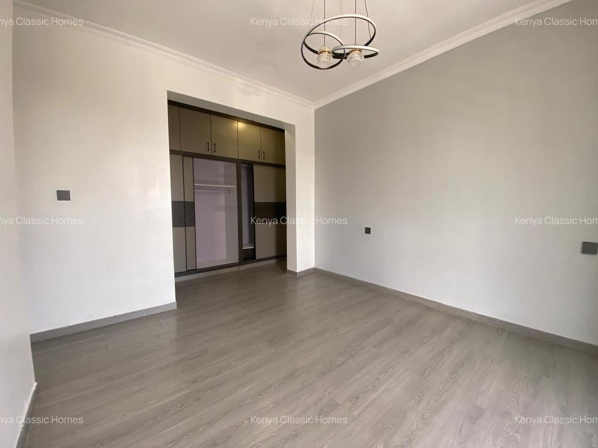3 Bed Apartment with En Suite at Lavington - 9