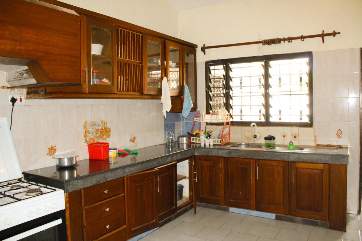 4 Bed Villa with En Suite in Nyali Area - 14