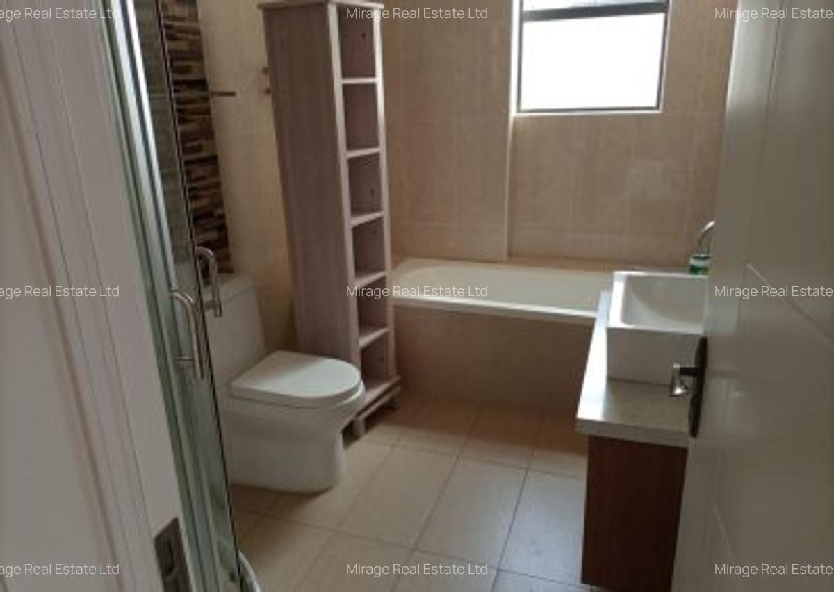 4 Bed Apartment with En Suite in Brookside - 5