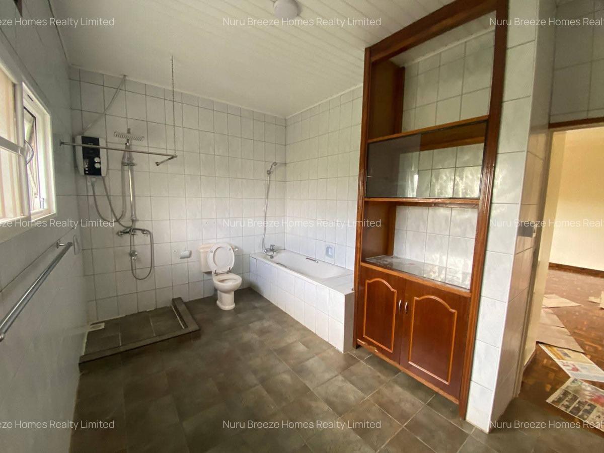 3 Bed House with En Suite in Runda - 7