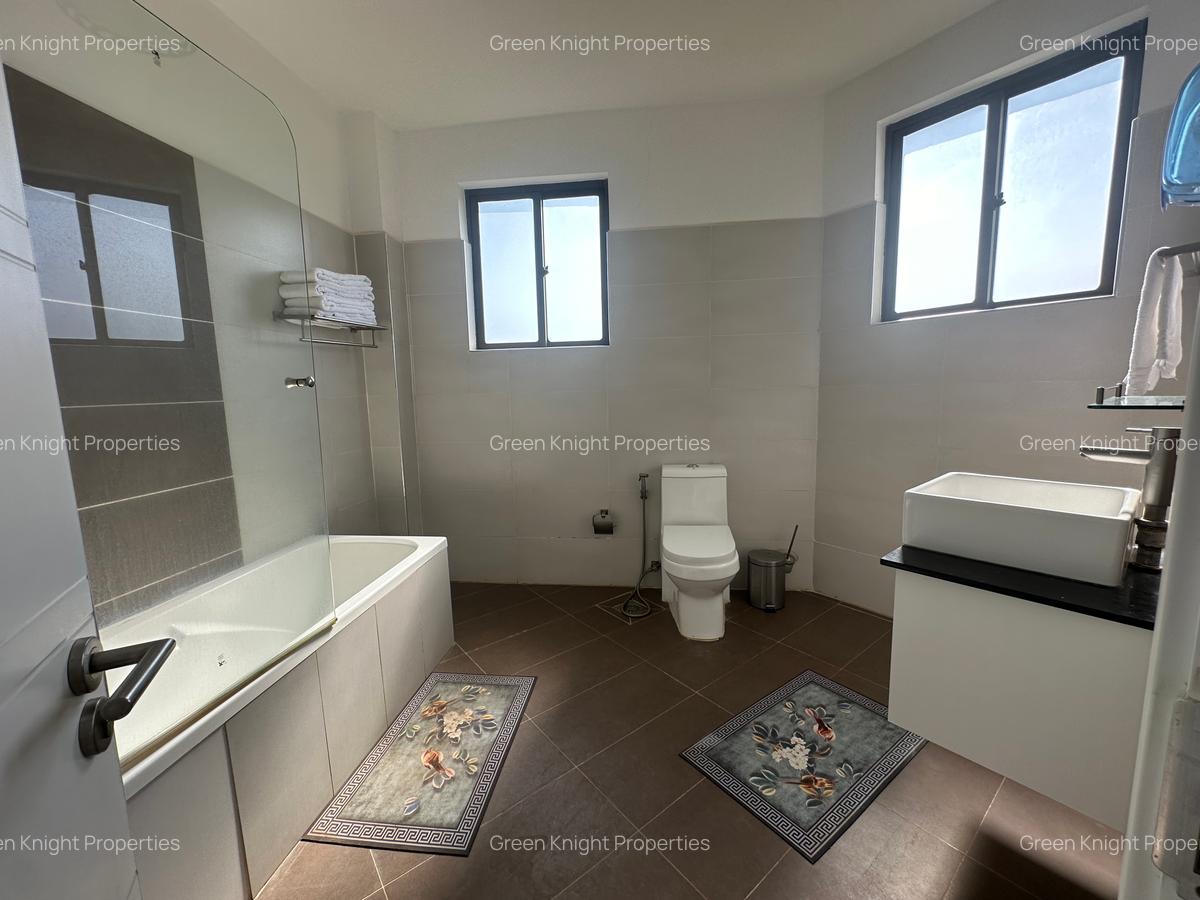 Serviced 3 Bed Apartment with En Suite in Kilimani - 13