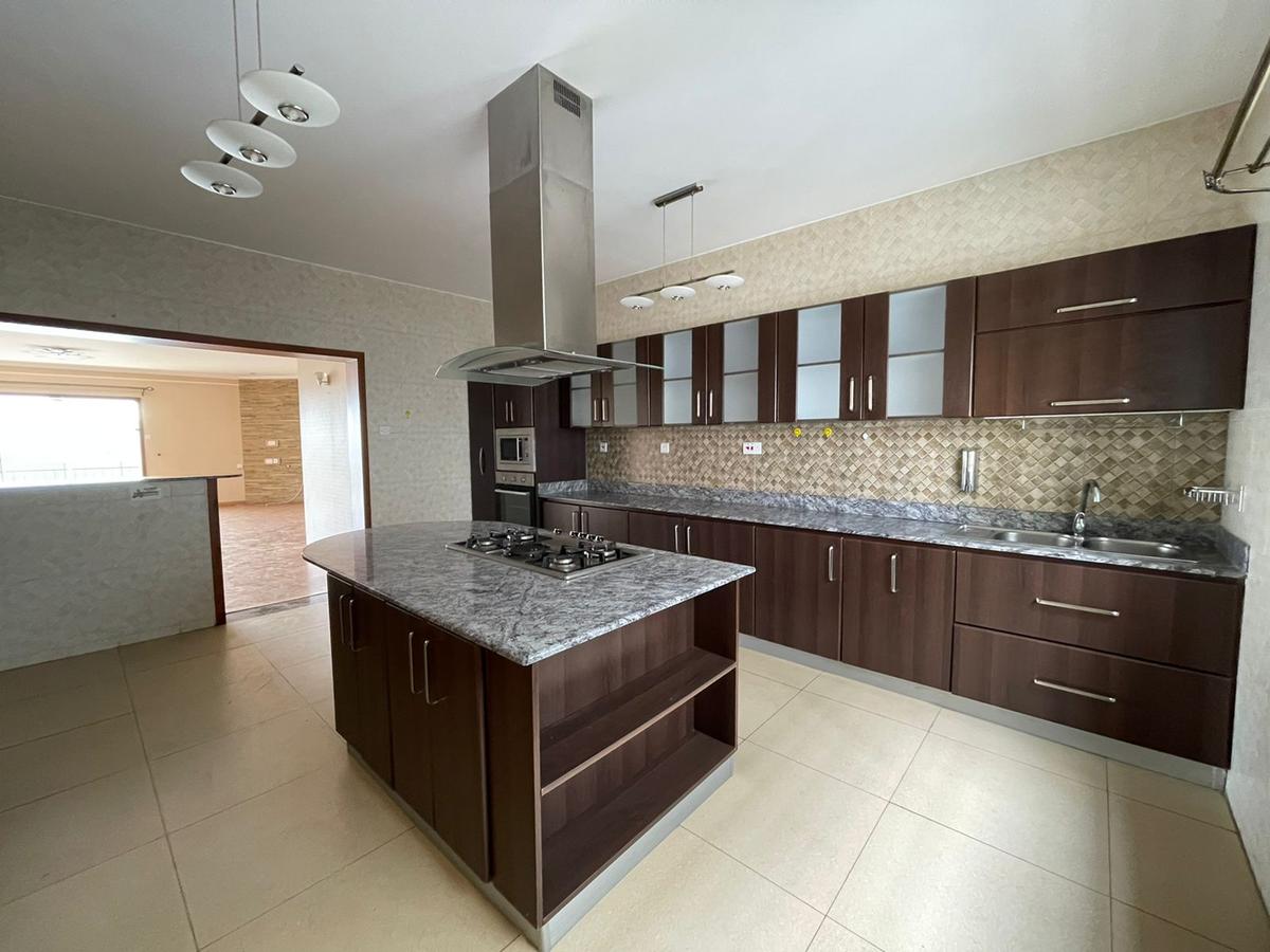 3 Bed Apartment with En Suite in Kileleshwa - 11