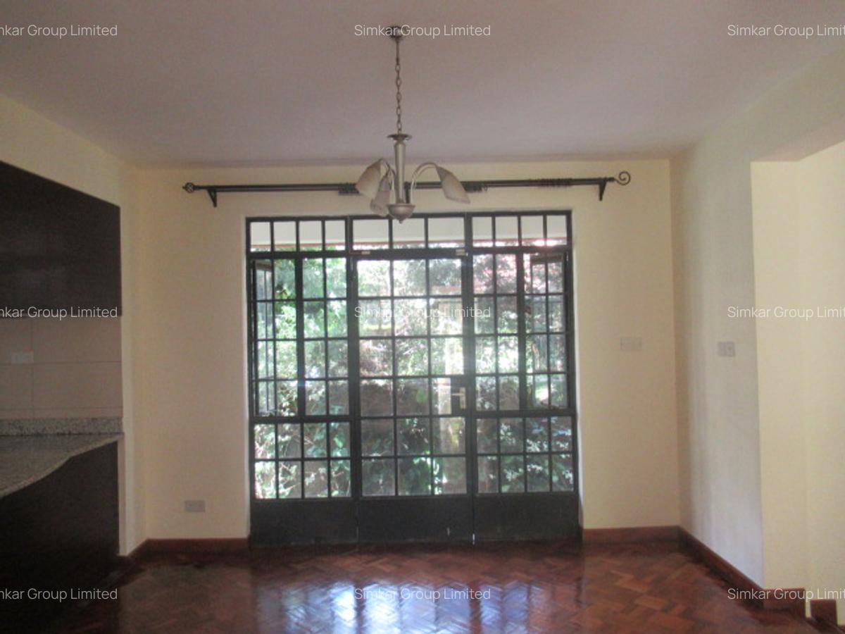 4 Bed Townhouse with En Suite at Lavington - 17