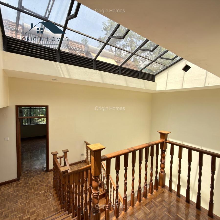5 Bed Townhouse with En Suite at Brookside - 11
