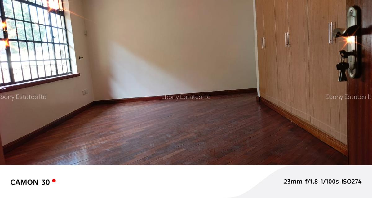 4 Bed Townhouse with En Suite in Lavington - 12