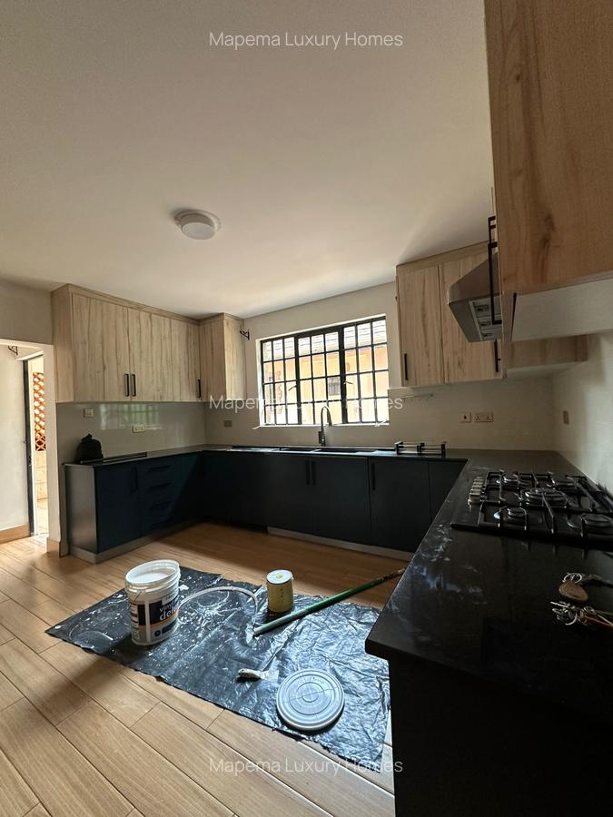 4 Bed House with Swimming Pool at Miotoni - 6