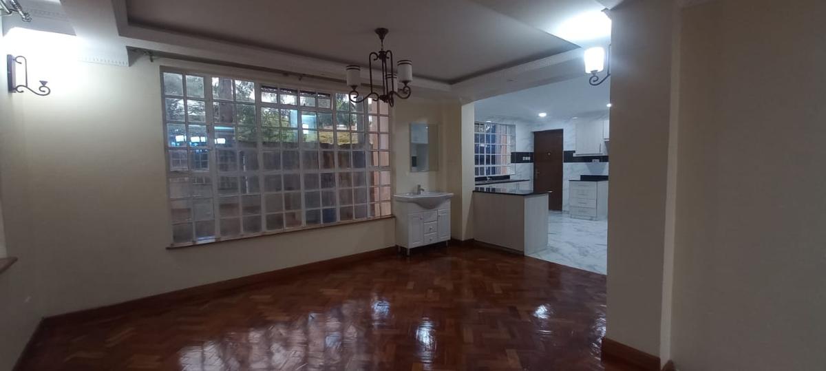 5 Bed Townhouse with En Suite at Lavington Green - 8