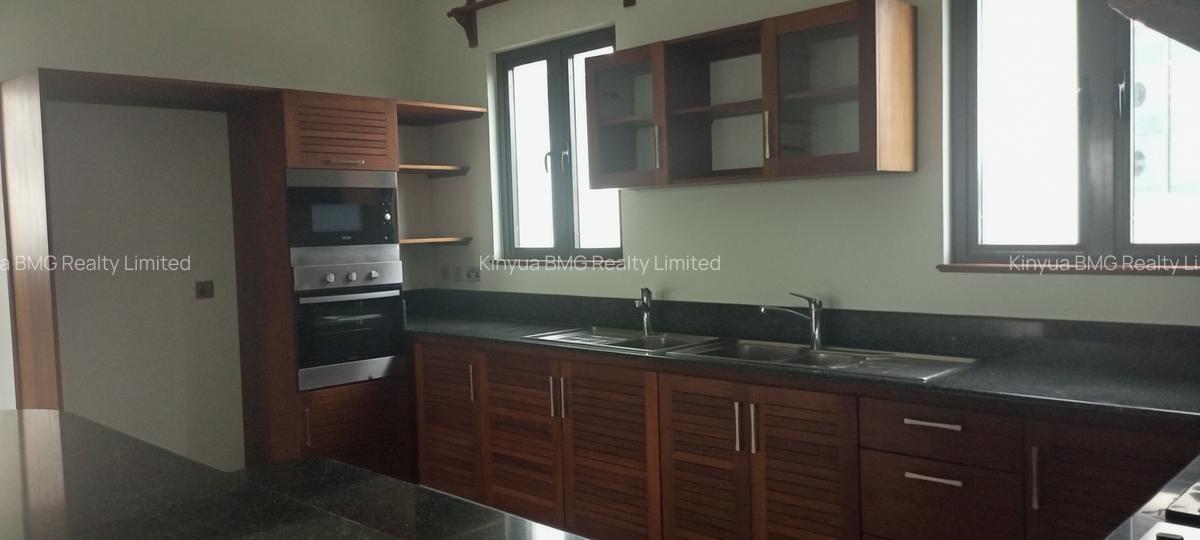Serviced 2 Bed Apartment with En Suite at Tamarid - 5