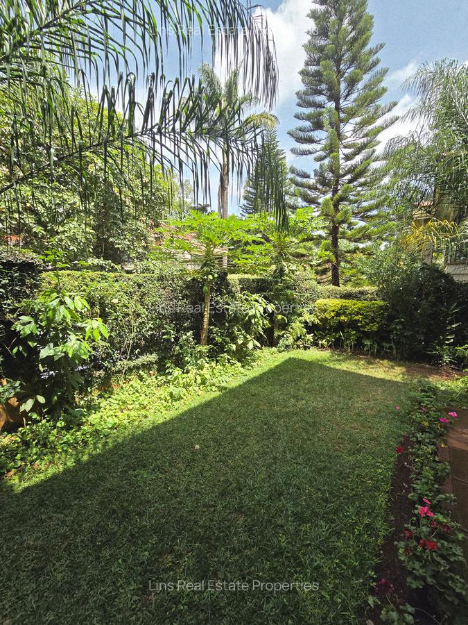 4 Bed Townhouse with En Suite in Brookside - 5