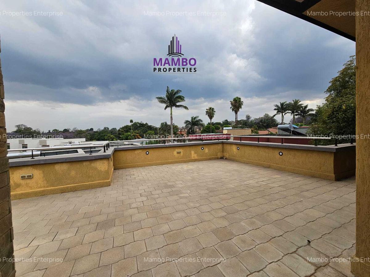 5 Bed Townhouse with En Suite at Lavington - 8