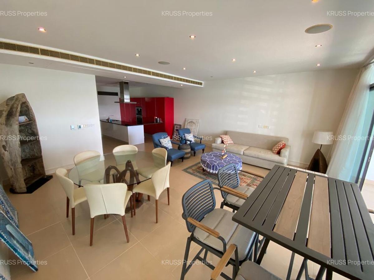 3 Bed Apartment with En Suite at As1930 - 3