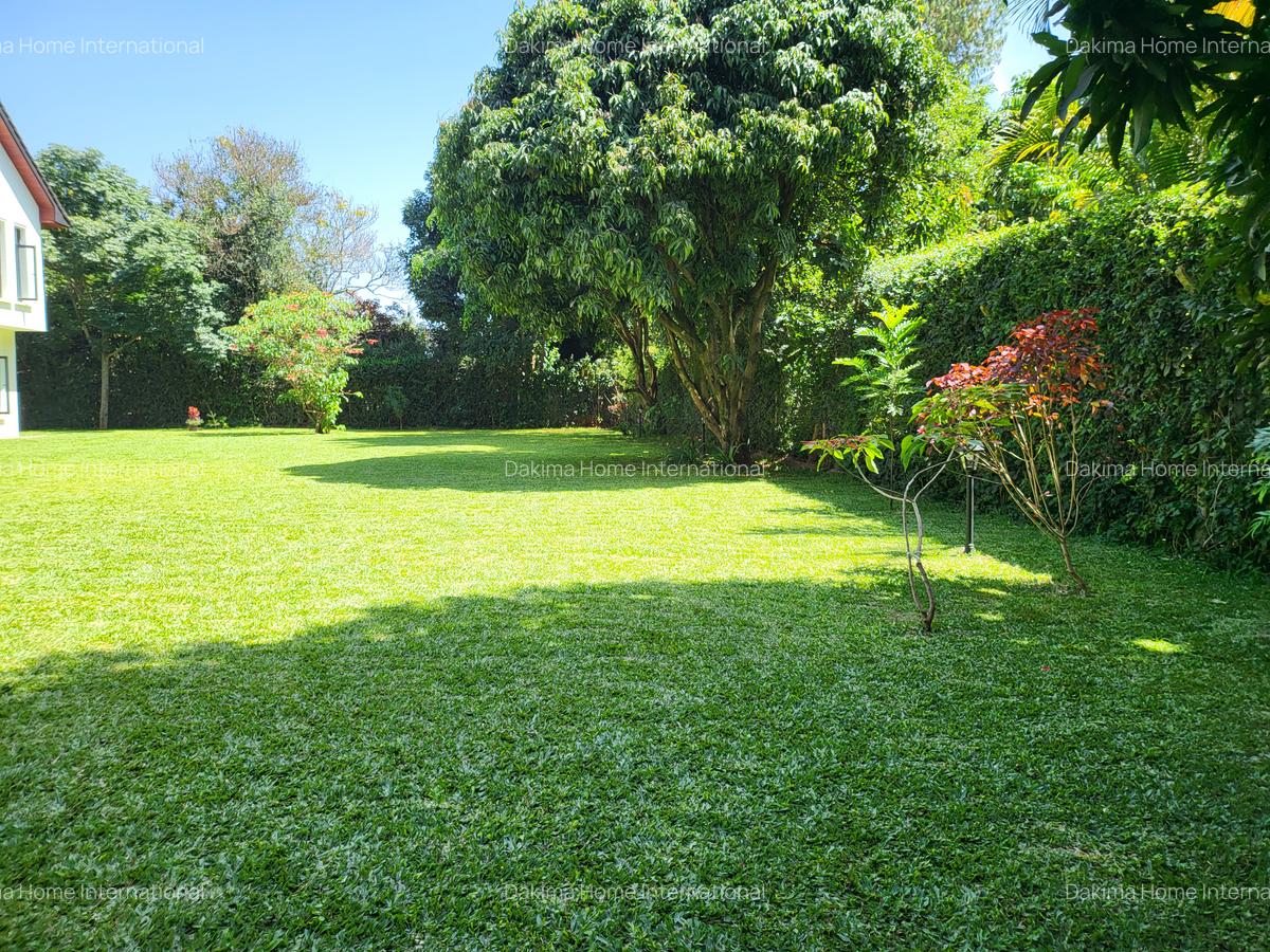 5 Bed House with En Suite in Runda - 19