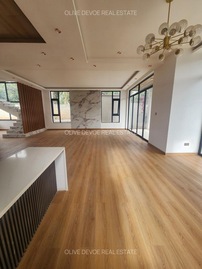 5 Bed Townhouse with En Suite in Lavington - 6