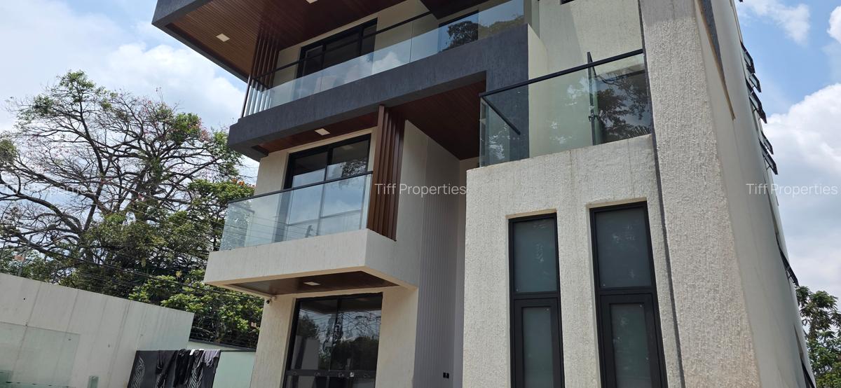 6 Bed Townhouse in Lavington - 2