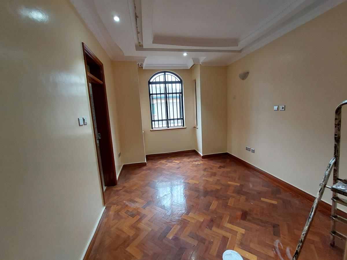 5 Bed Townhouse with En Suite at Muthangari Drive - 13