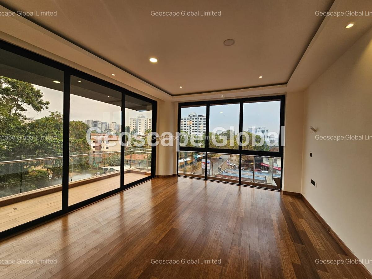 4 Bed Apartment with En Suite in Westlands Area - 16