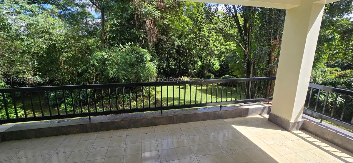 5 Bed House with En Suite at Whispers Avenue - 16