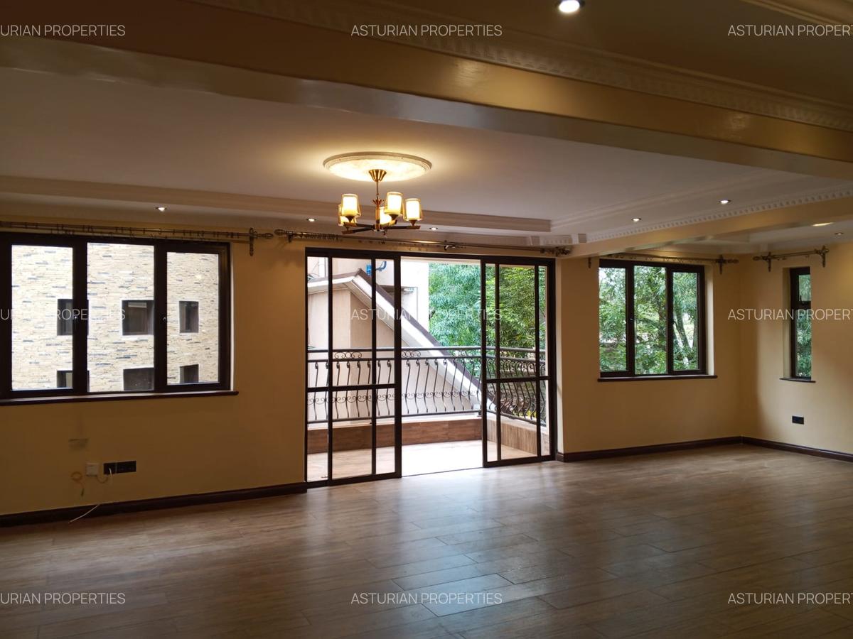 4 Bed Townhouse with En Suite in Lavington - 2