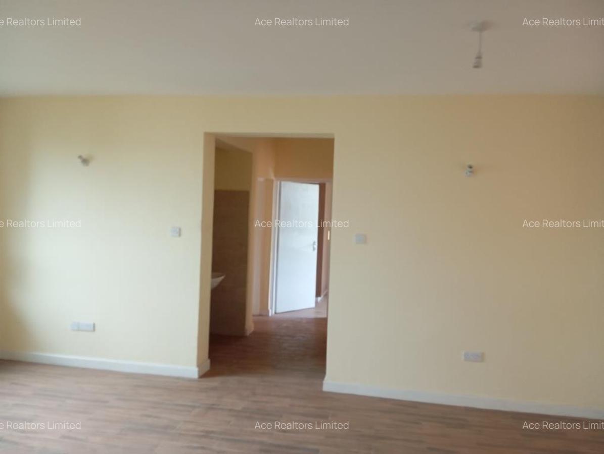 3 Bed Apartment with En Suite at Hatheru Road - 4
