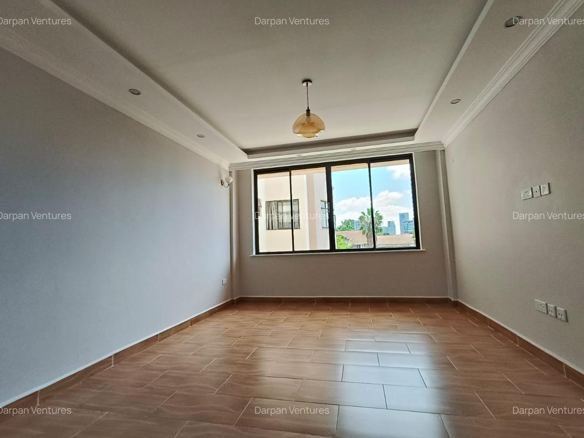 2 Bed Apartment with En Suite in Westlands Area - 3