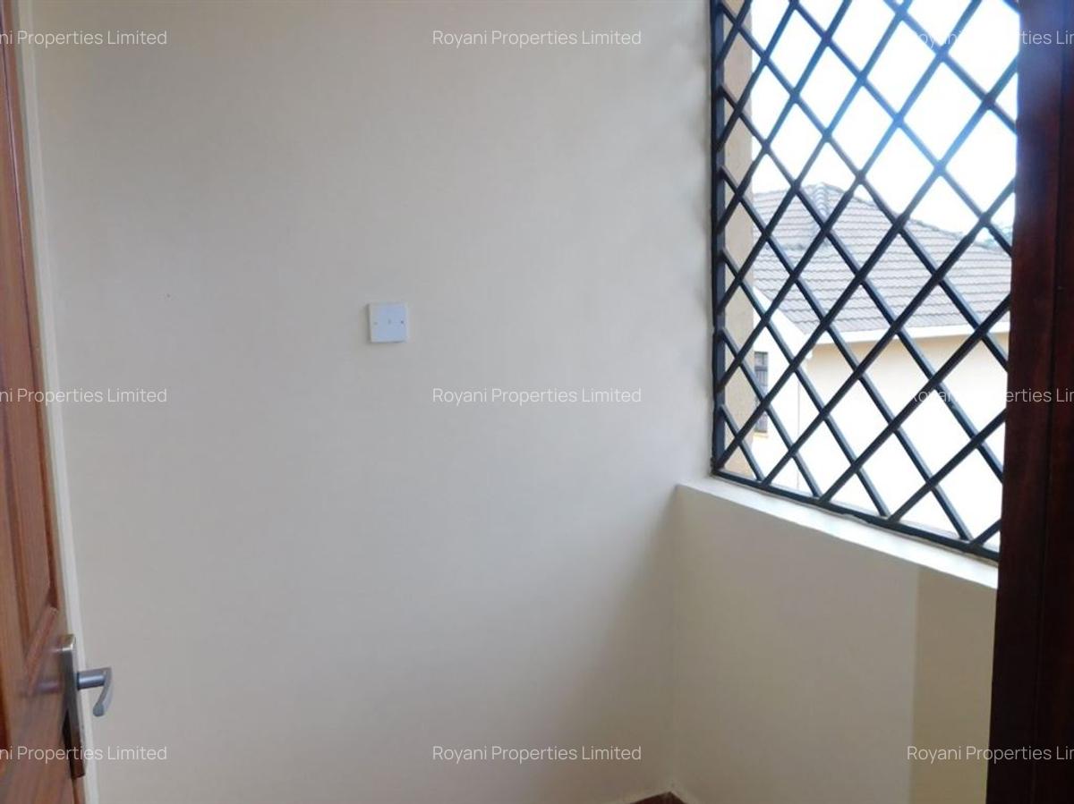 2 Bed Apartment with En Suite at Fourways Junction Estate - 6